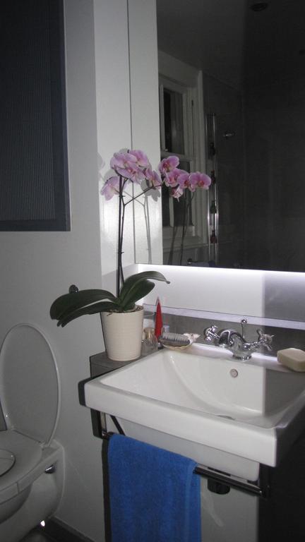 Holmewood Homestay Лондон Екстериор снимка