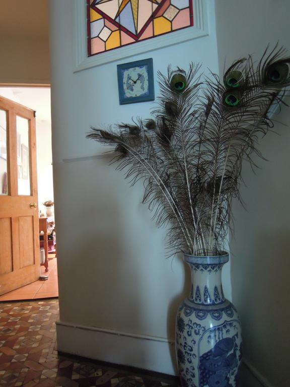 Holmewood Homestay Лондон Екстериор снимка